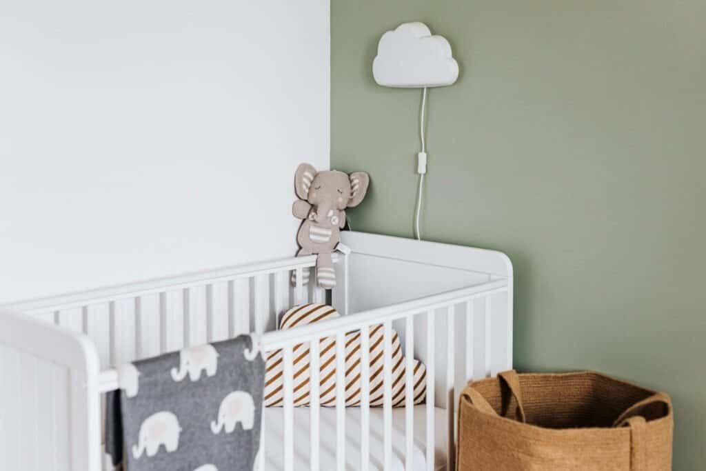 A kid's bedroom with a bed in it